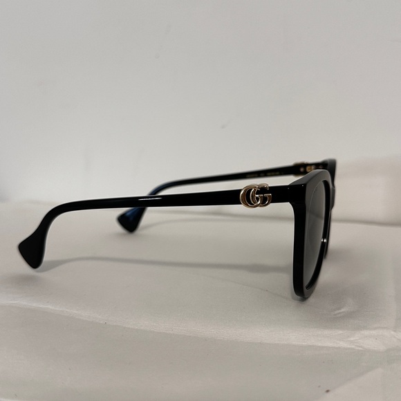 Gucci Grey Butterfly Ladies Sunglasses GG1071S - Picture 3 of 8